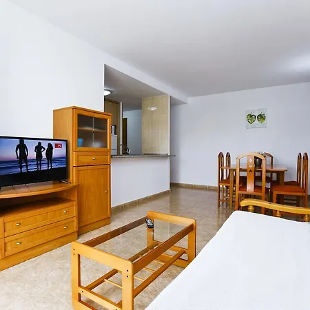 Juncos 2 Planet Costa Dorada Apartment